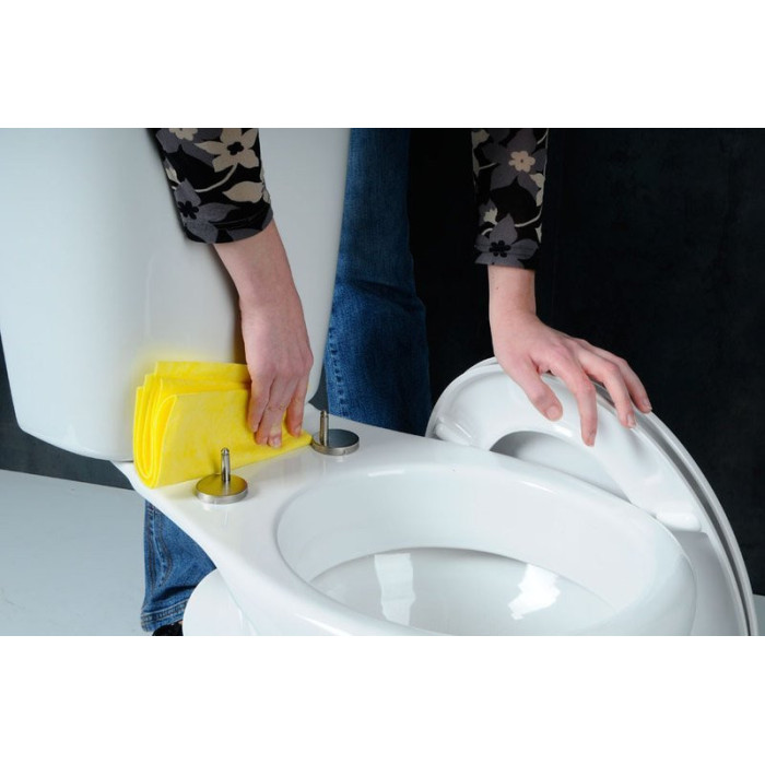The freestanding unit SAPHO Paco Rimless with a SLIM slow-closing lid