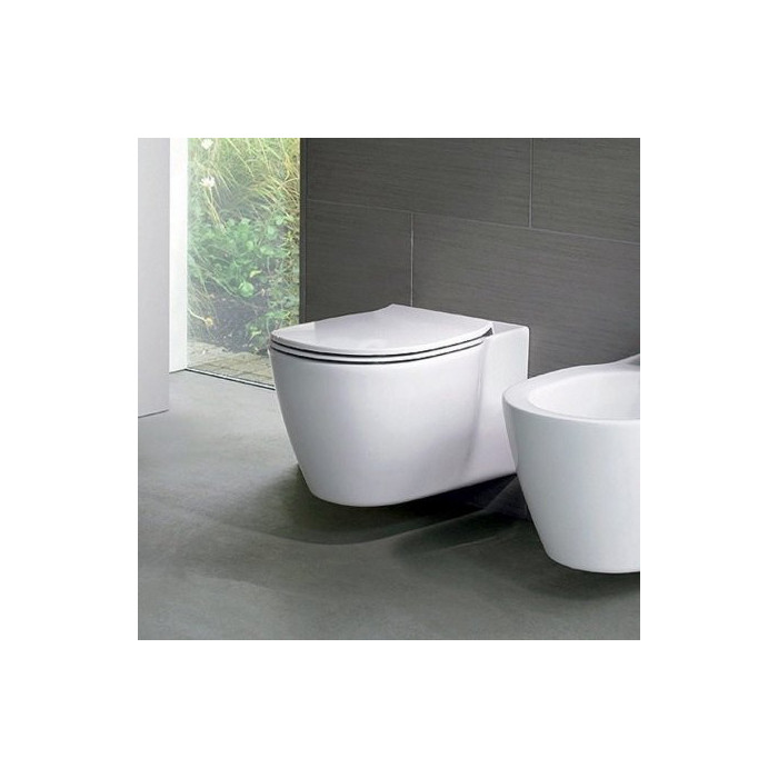 Rippuv WC-pott aeglase sulgemise kaanega IDEAL STANDARD Connect