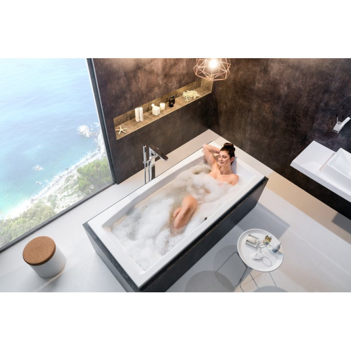 Acrylic rectangular bathtub RAVAK Formy 02