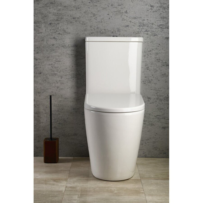 The SAPHO Turku Rimless unit with a slow-closing lid is being installed.