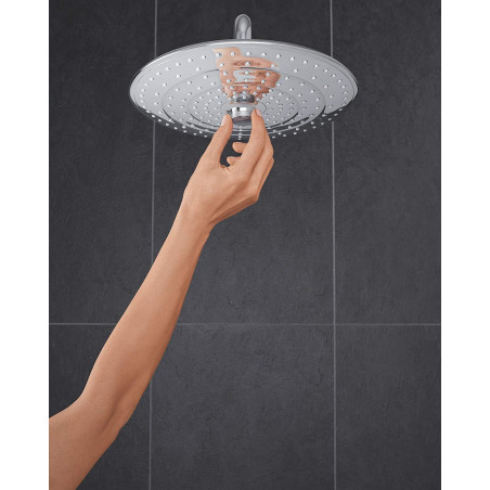 Fixed shower head with holder from the GROHE Euphoria 260 mm series