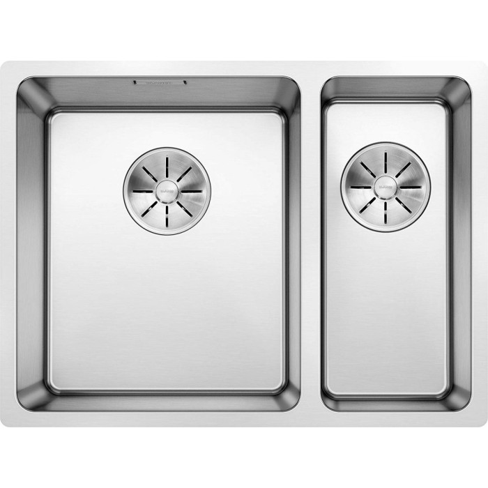 Under the countertop, a BLANCO ANDANO 340/180-U sink is installed, 58.5x40 cm, without an eccentric valve, bowl on the left.